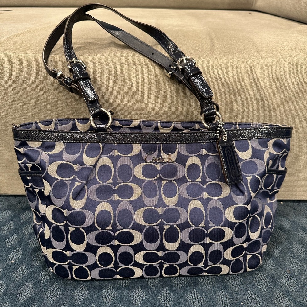 Authentic signature Gallery East West tote Coach Dark Blue and beige